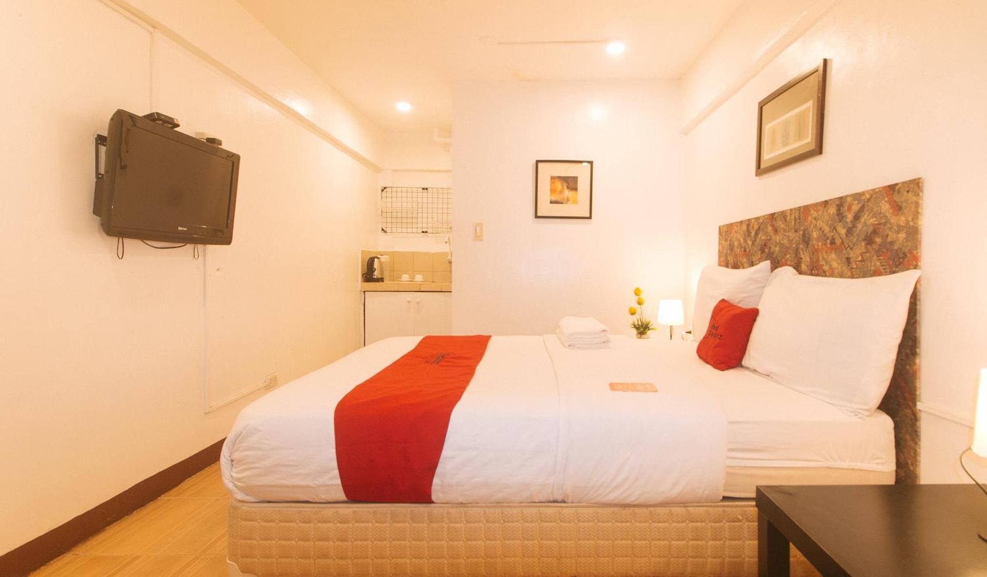 Pension Inn Marilao Lias Bagian luar foto