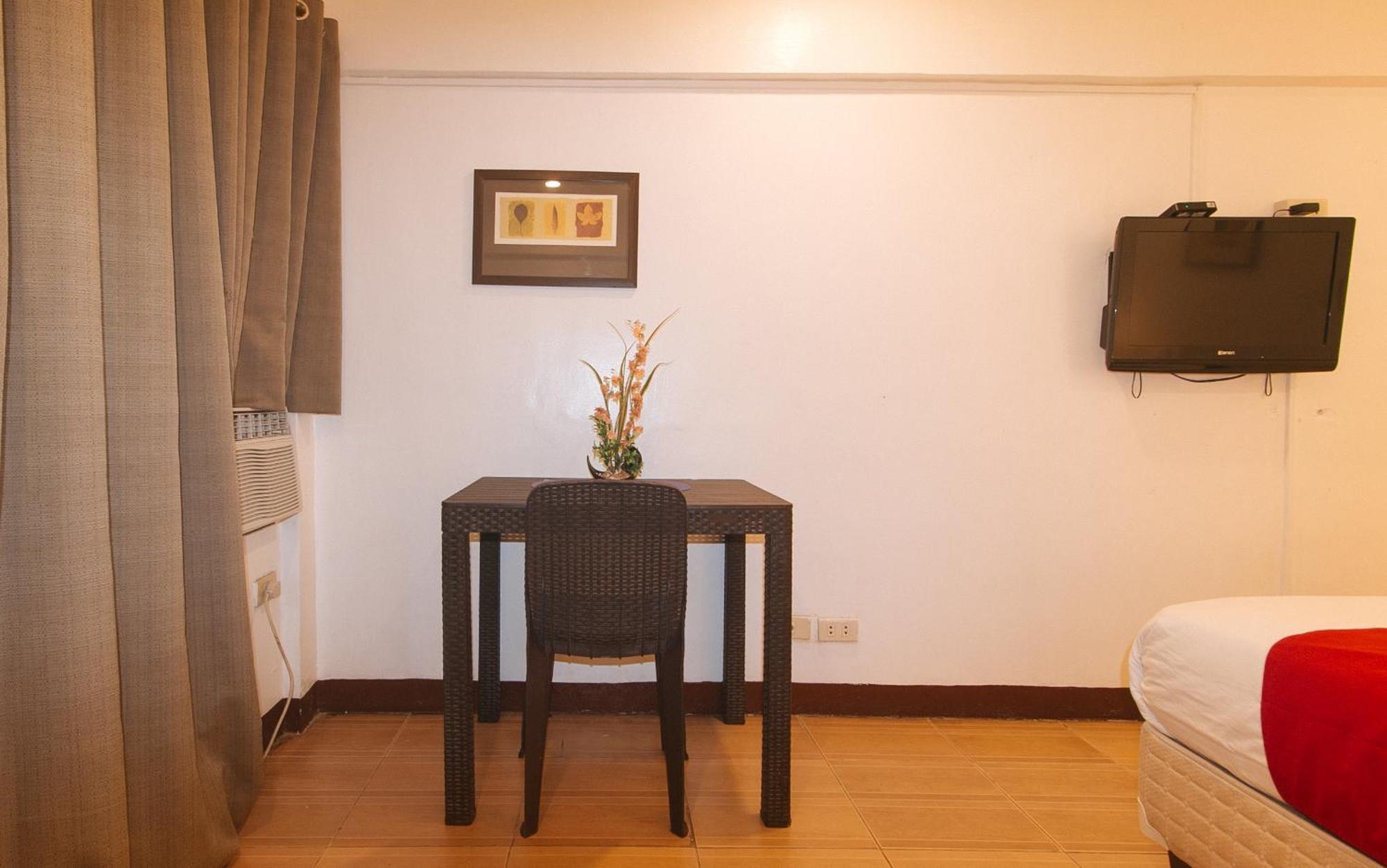 Pension Inn Marilao Lias Bagian luar foto