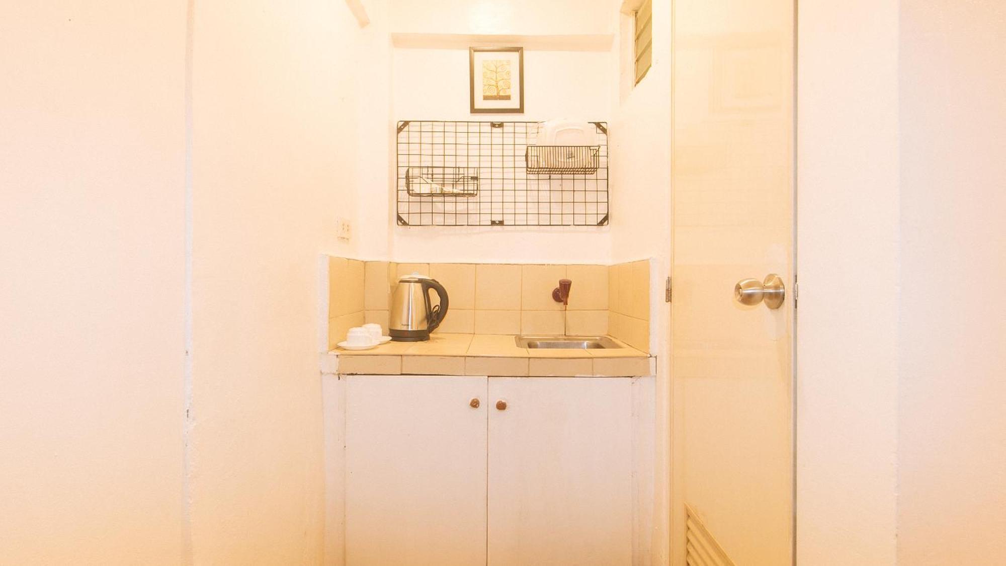 Pension Inn Marilao Lias Bagian luar foto