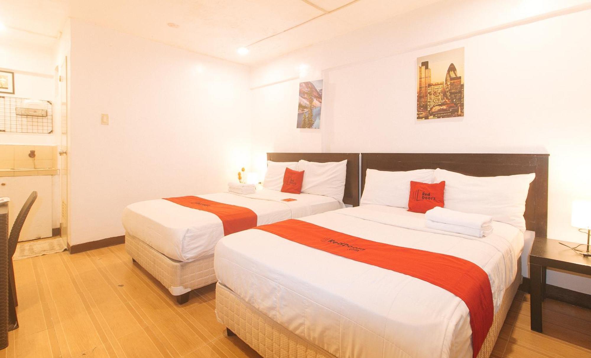 Pension Inn Marilao Lias Bagian luar foto