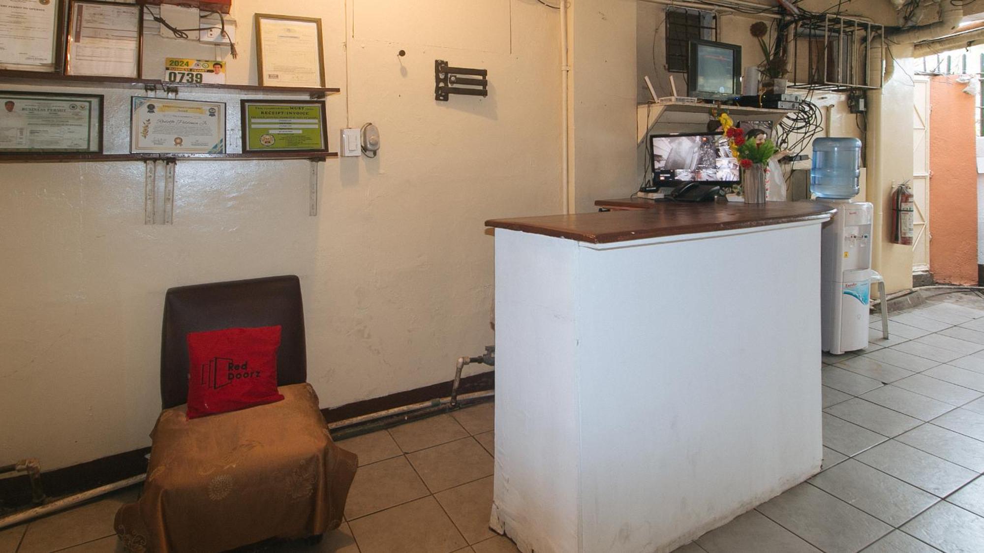 Pension Inn Marilao Lias Bagian luar foto
